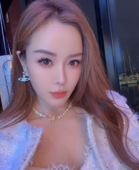 小店人照对版的优秀妹子