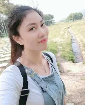 叠山路华润万家少妇