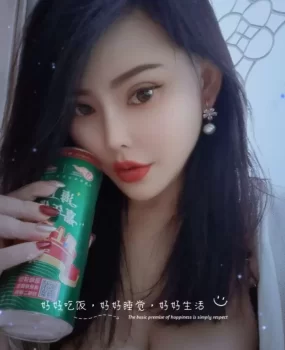 吊钟奶，玩的特别开，还有小道具