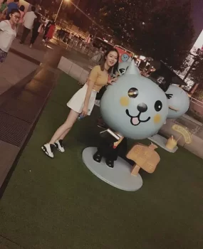 穿丝袜很好看的一个小姐姐,恋足的可以看看