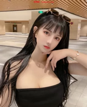 郑州长腿小姐姐肤好氵多